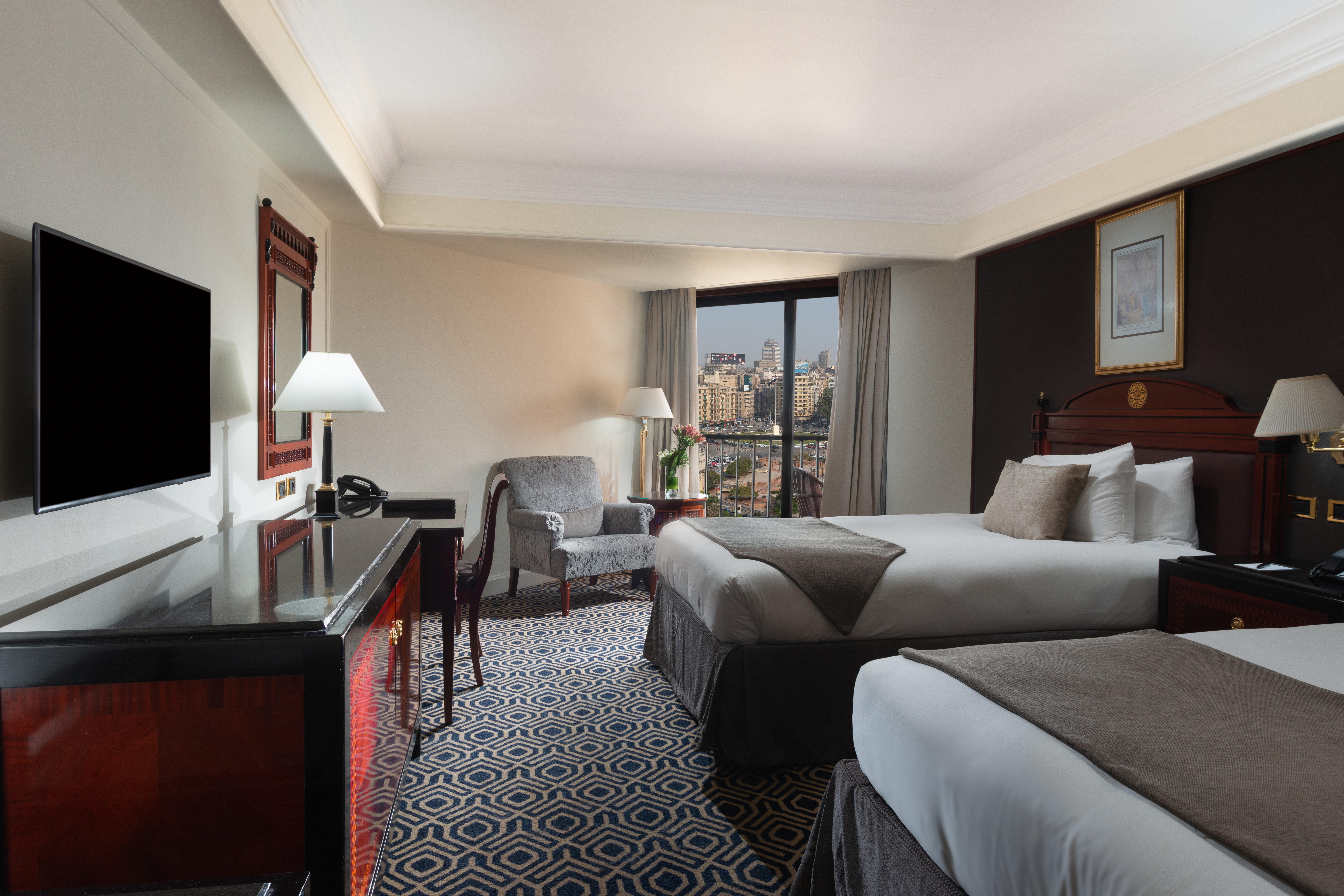 Intercontinental Cairo Semiramis By Ihg Hotel Kültér fotó A guest room at the Hilton San Francisco