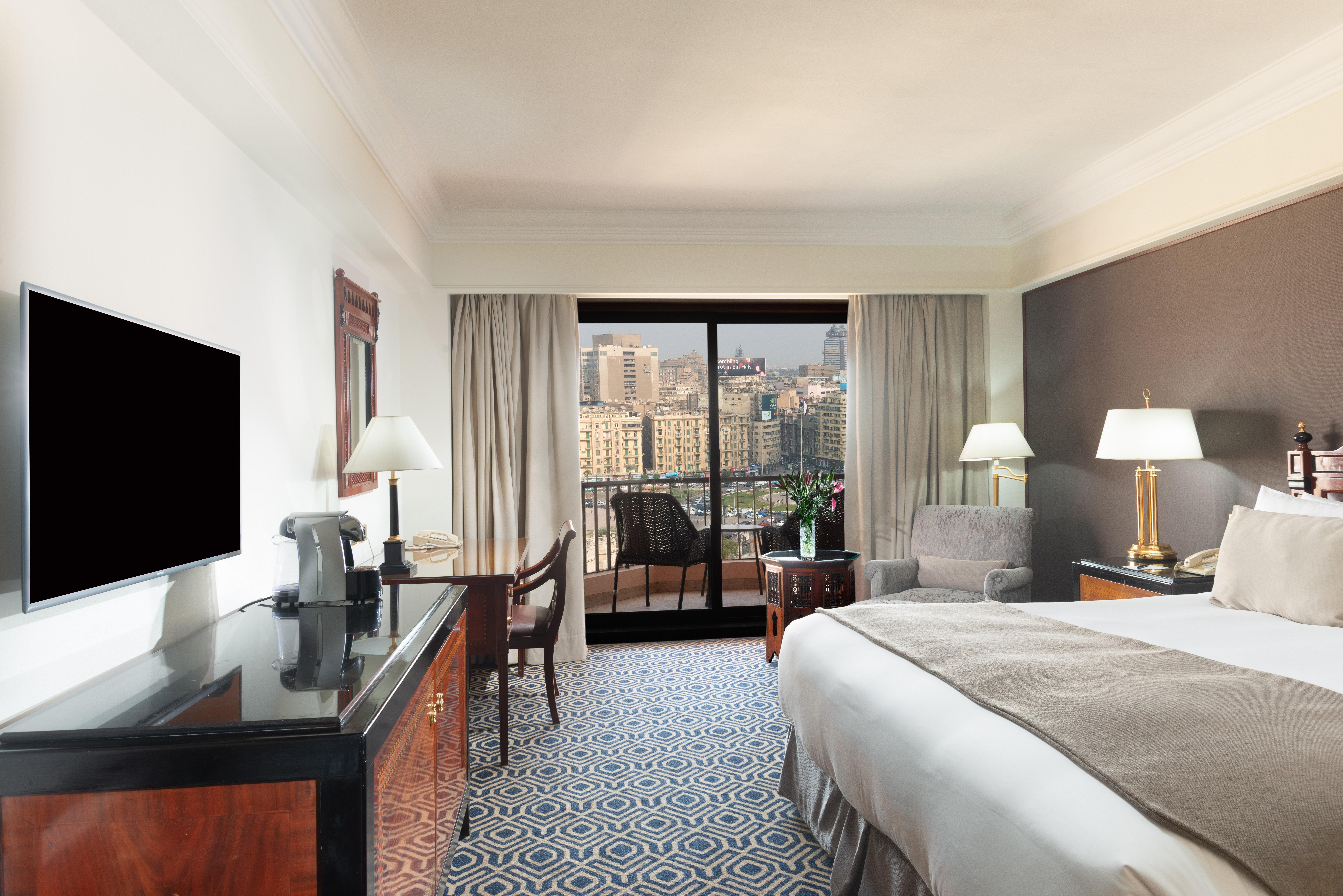 Intercontinental Cairo Semiramis By Ihg Hotel Kültér fotó A guest room at the Hilton San Diego Bayfront