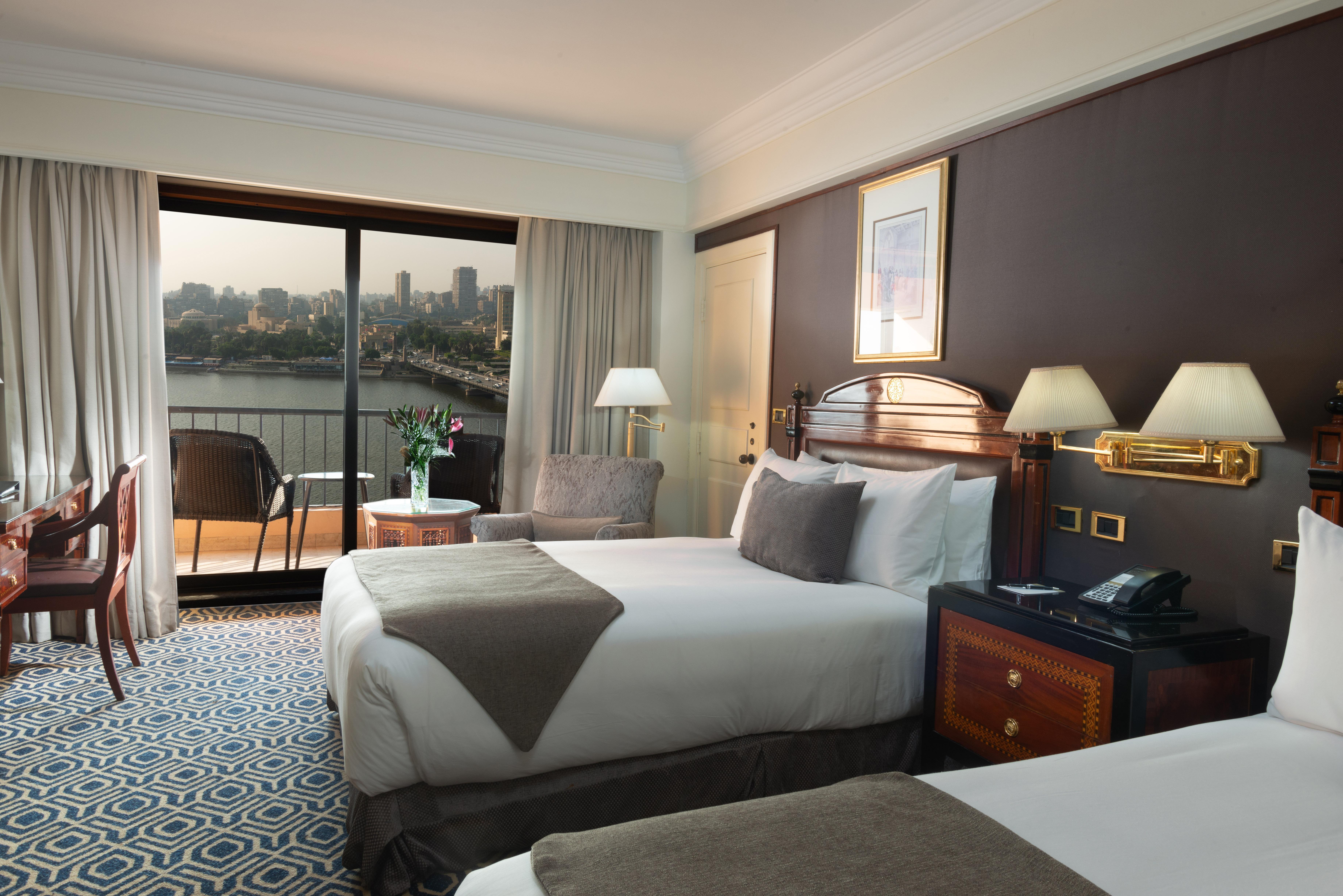 Intercontinental Cairo Semiramis By Ihg Hotel Kültér fotó A room at the InterContinental Cairo