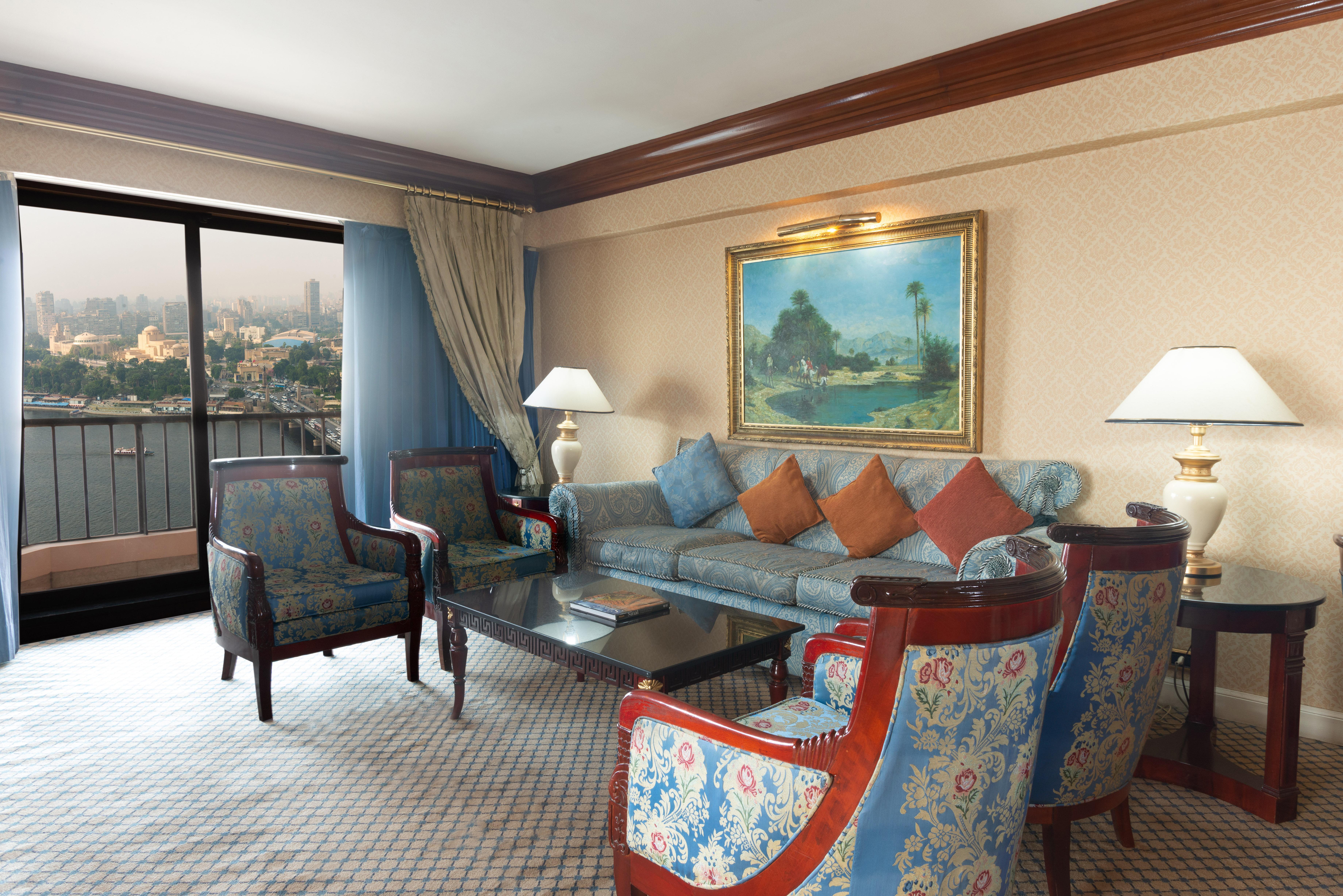 Intercontinental Cairo Semiramis By Ihg Hotel Kültér fotó A suite at the Four Seasons Hotel, Cairo