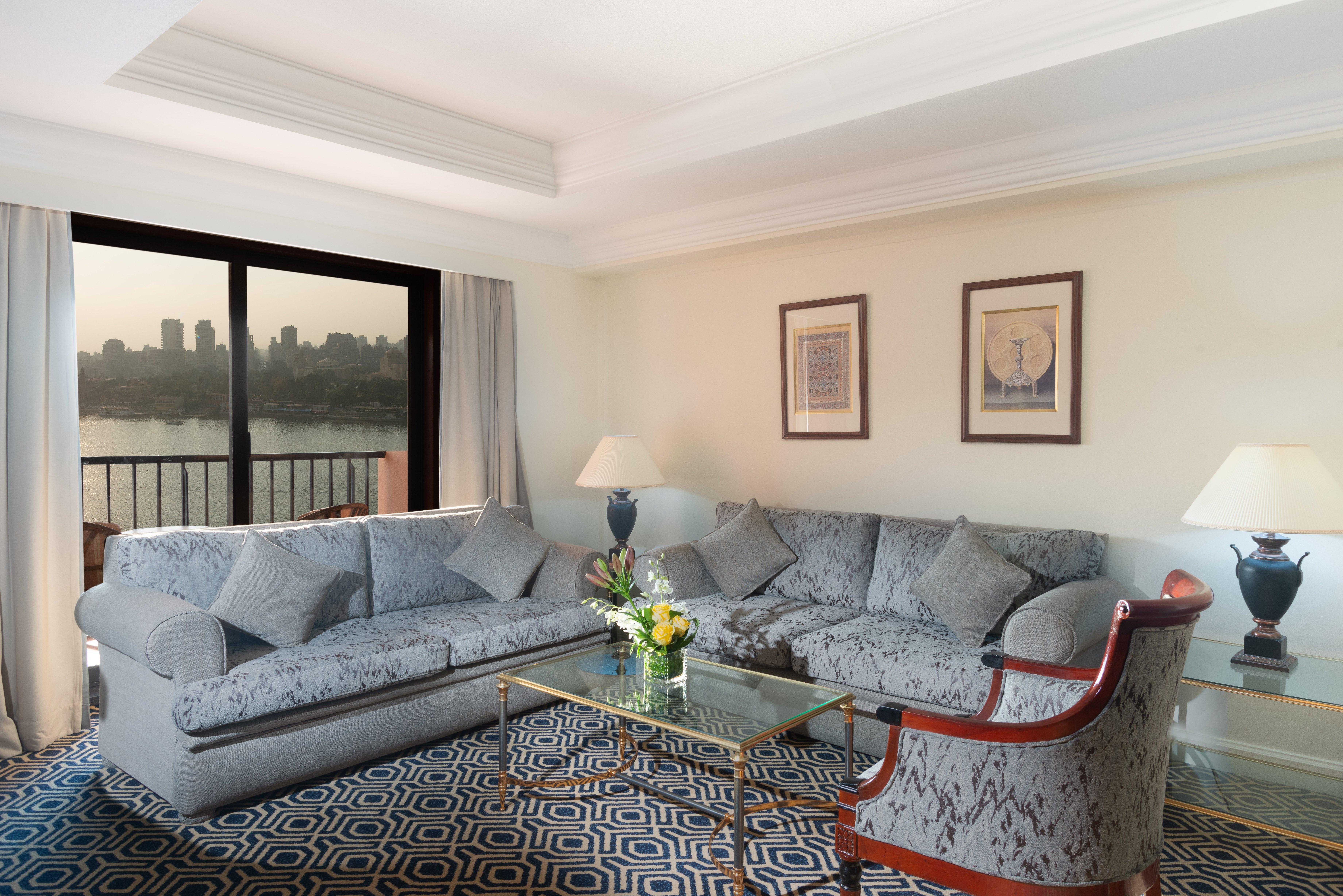 Intercontinental Cairo Semiramis By Ihg Hotel Kültér fotó A living room