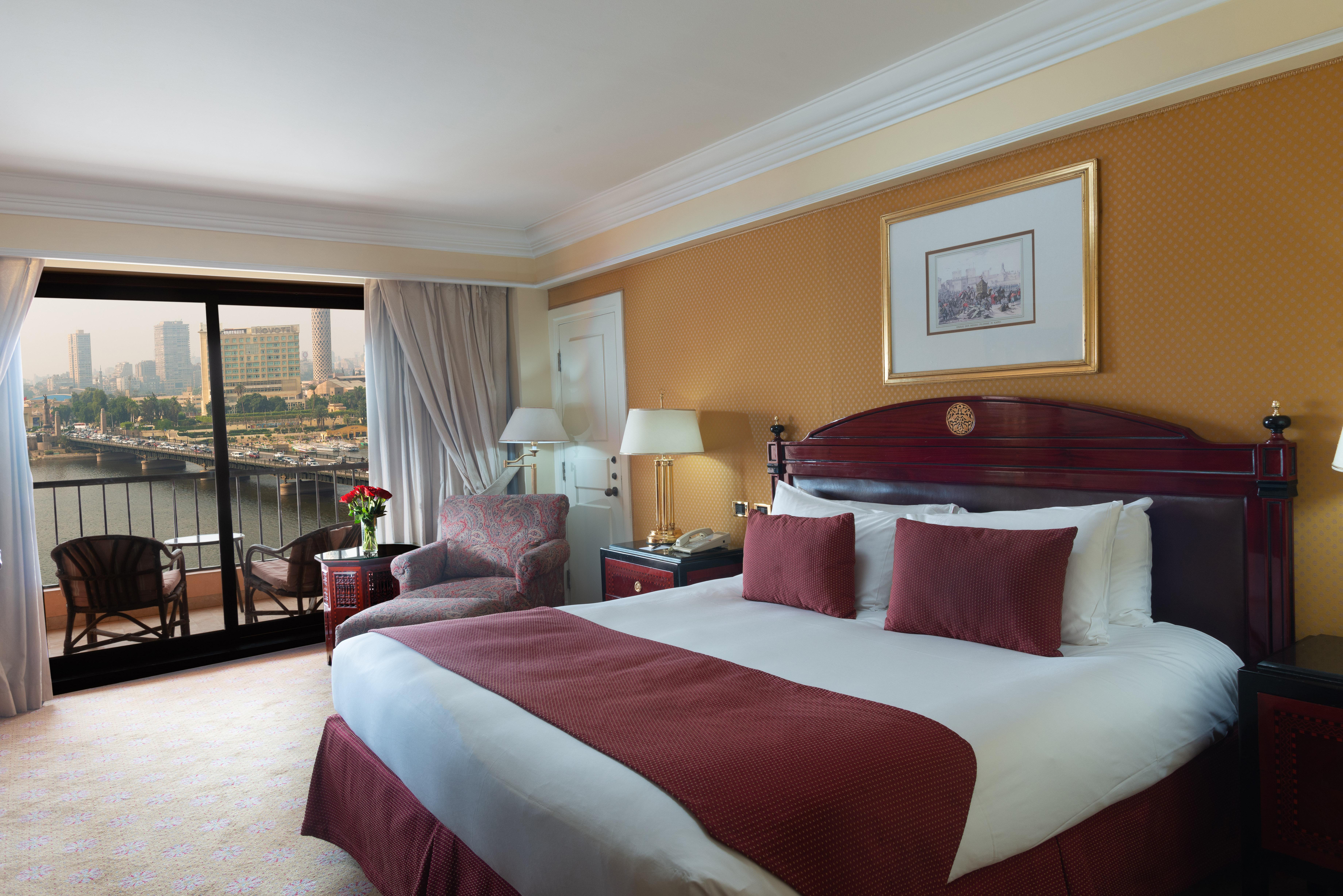 Intercontinental Cairo Semiramis By Ihg Hotel Kültér fotó A room at the Four Seasons Hotel, Cairo