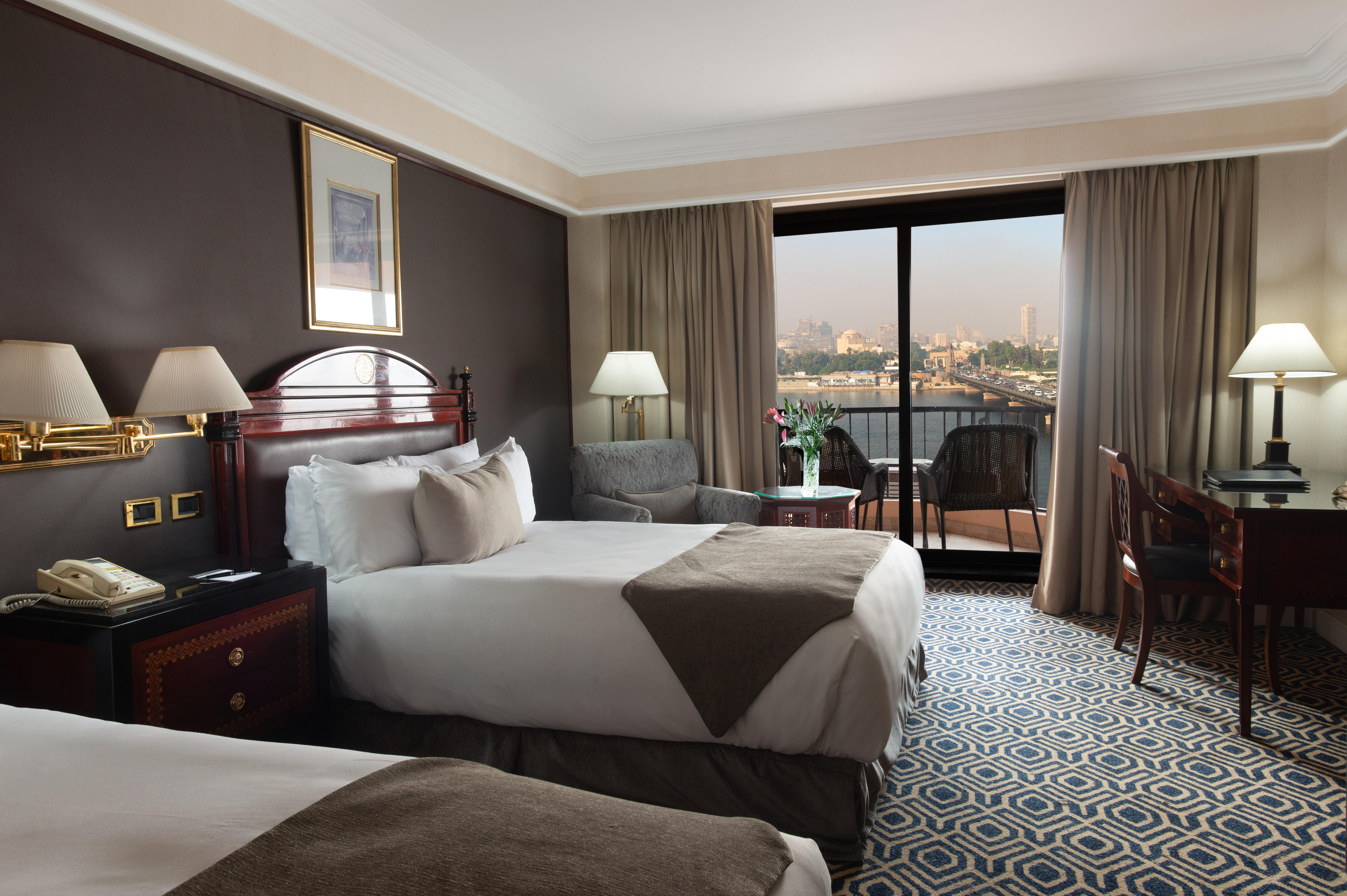 Intercontinental Cairo Semiramis By Ihg Hotel Kültér fotó A room at the Four Seasons Hotel, Cairo
